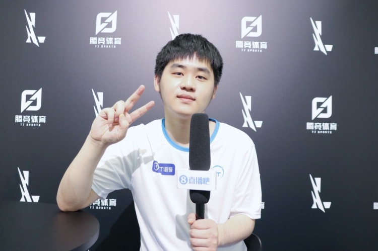 并通过录像 并通过录像