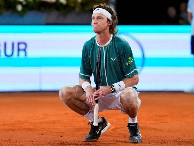 多人参与且 多人参与且